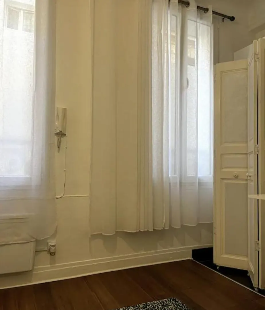 Petit Studio, Rue Daguerre Apartment *